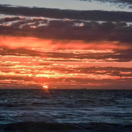 6 Person In Hirtshals-by Traum