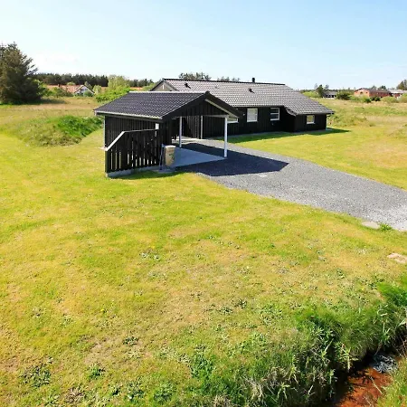 6 Person In Hirtshals-by Traum